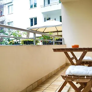 Apartment *top * Beliebte Lage* In Düsseldorf